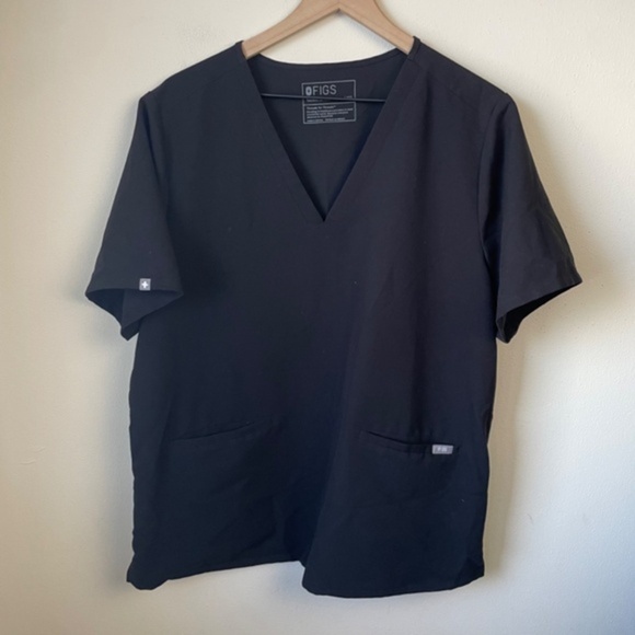Figs Casma Three-Pocket‎ Scrub Top - Picture 5 of 9